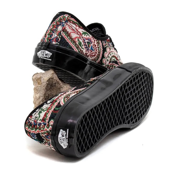 BRAND NEW Vans special edition paisleys - Picture 6 of 16